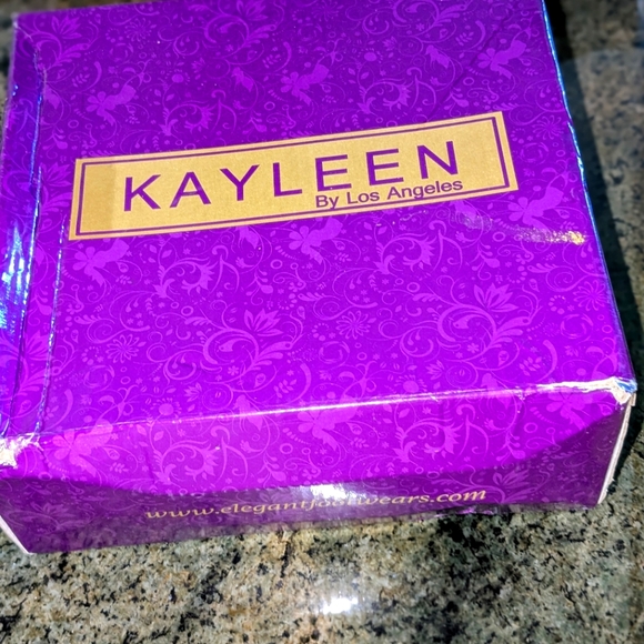 Strap and Ankle Wrap Stiletto - Picture 7 of 16